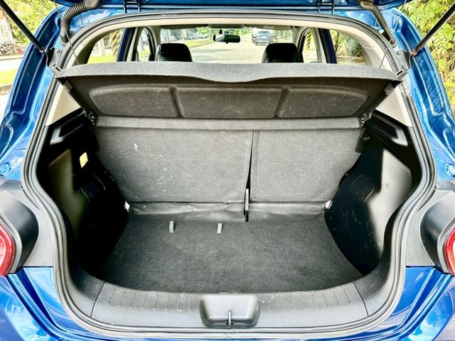 旗艦環景版 一手車原廠紀錄實跑13萬里程保證 IKEY 原廠影音主機 環景攝影 衛星導航 定速巡航 雙區恆溫  第7張相片