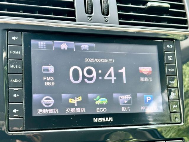 旗艦環景版 一手車原廠紀錄實跑13萬里程保證 IKEY 原廠影音主機 環景攝影 衛星導航 定速巡航 雙區恆溫  第15張相片