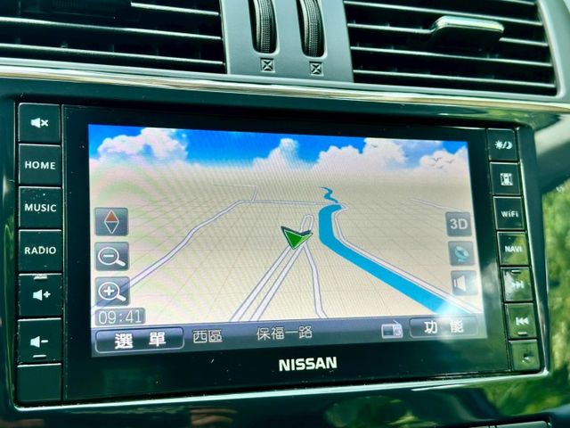 旗艦環景版 一手車原廠紀錄實跑13萬里程保證 IKEY 原廠影音主機 環景攝影 衛星導航 定速巡航 雙區恆溫  第17張相片