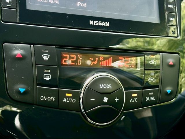 旗艦環景版 一手車原廠紀錄實跑13萬里程保證 IKEY 原廠影音主機 環景攝影 衛星導航 定速巡航 雙區恆溫  第18張相片