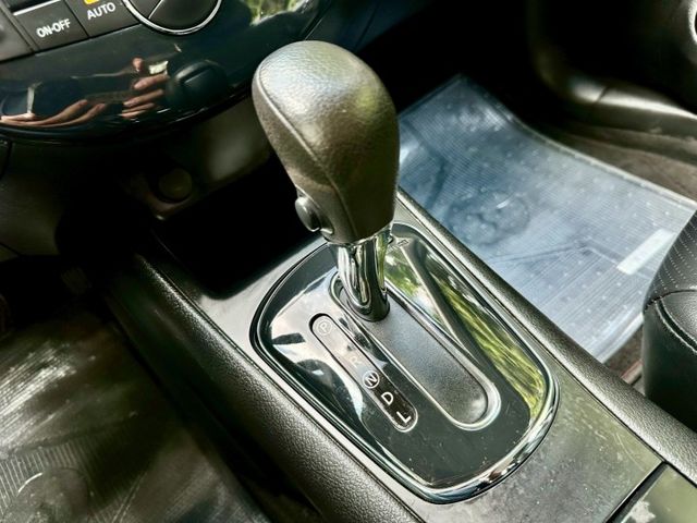 旗艦環景版 一手車原廠紀錄實跑13萬里程保證 IKEY 原廠影音主機 環景攝影 衛星導航 定速巡航 雙區恆溫  第19張相片