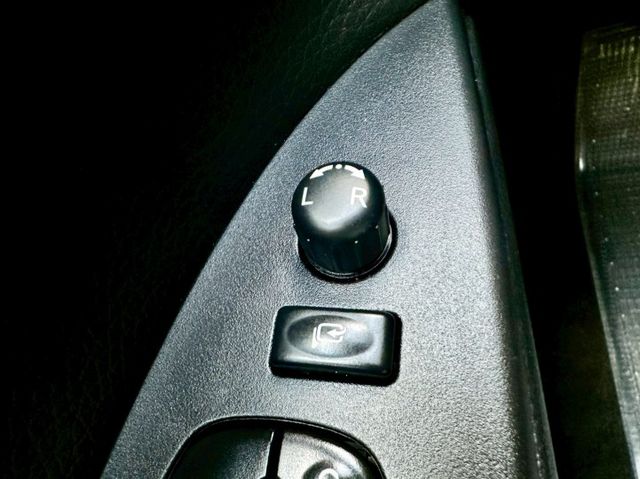 旗艦環景版 一手車原廠紀錄實跑13萬里程保證 IKEY 原廠影音主機 環景攝影 衛星導航 定速巡航 雙區恆溫  第20張相片