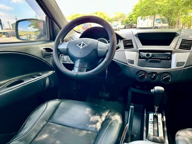 ZINGER 商旅車 一手車原廠紀錄實跑9萬里程保證  第11張相片