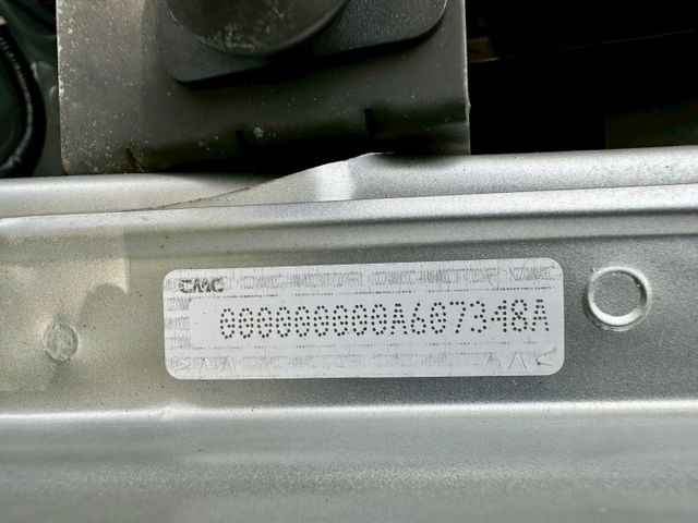 ZINGER 商旅車 一手車原廠紀錄實跑9萬里程保證  第19張相片