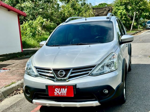 LIVINA 掀背大空間 一手車實跑11萬2里程保證  第1張相片