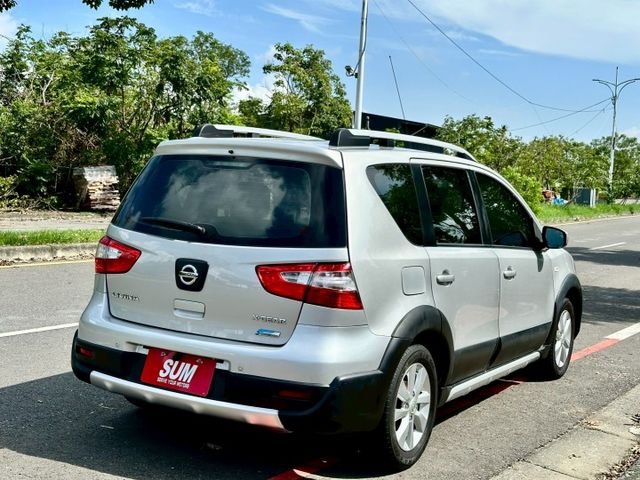 LIVINA 掀背大空間 一手車實跑11萬2里程保證  第3張相片