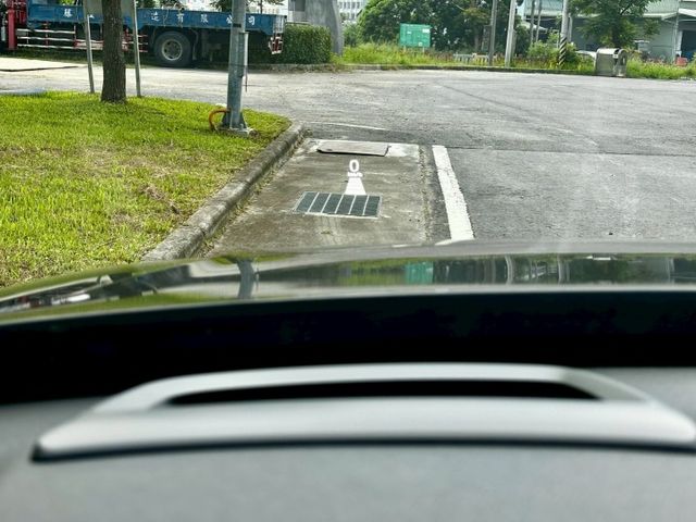 XC90 T5 一手車原廠紀錄實跑11萬里程保證 ACC跟車 車道維持 全景天窗 雙電動椅 電尾門 停車輔助 環景攝影  第19張相片