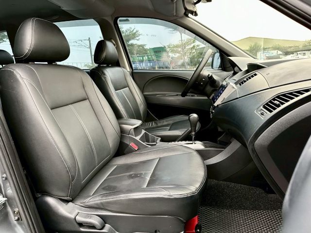 ZINGER 商旅兩用車 一手車原廠紀錄實跑9萬里程保證 安卓主機 倒車顯影 後座空調  第6張相片