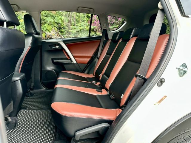 進口休旅車RAV4 2.0 一手車實跑23萬里程保證 IKEY 定速巡航 駕駛座電動椅 恆溫空調 安卓主機 倒車顯影  第6張相片