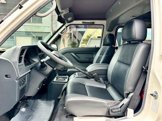 得利卡2.4 廂車 自排 8人座 一手車實跑8萬9里程保證 定速巡航 盲點偵測 雙安 後座空調  第5張相片