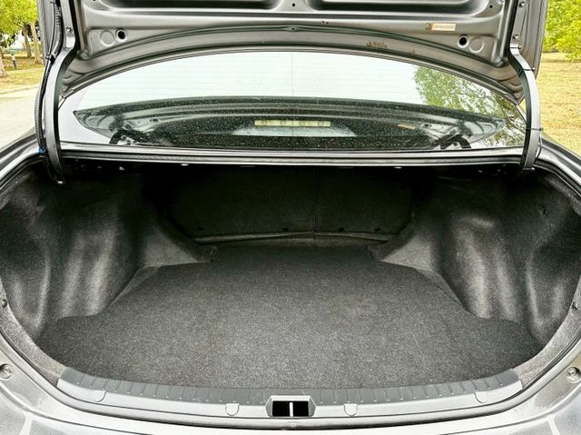 不敗神車 10.5代 實跑21萬里程保證 省油 少毛病 經濟實惠代步車首選  第9張相片