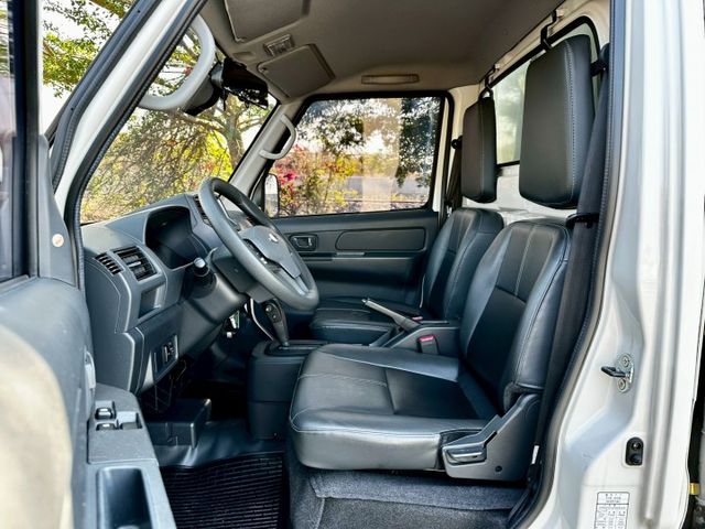 菱利A210 自排 -5度冷藏箱 一手車原廠紀錄實跑7萬5里程保證 定速巡航 盲點偵測 雙安  第5張相片