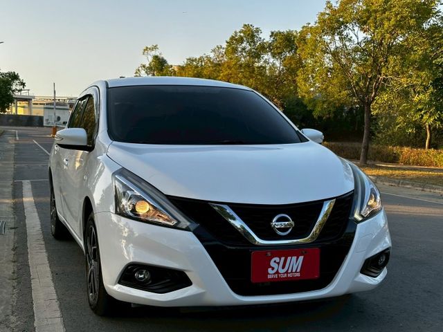 i-TIIDA 實跑8萬5里程保證 原廠影音主機 倒車顯影 衛星導航 數位電視 抬頭顯示器  第2張相片