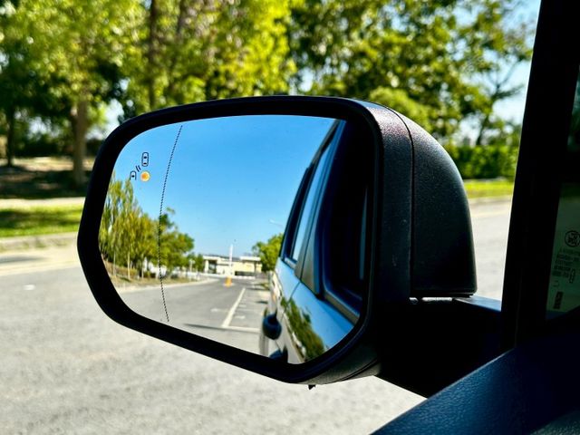 旅玩家 玩樂版 1.5柴油 七人座 一手車實跑4萬6里程保證 ACC跟車 車道維持輔助 盲點偵測  第17張相片