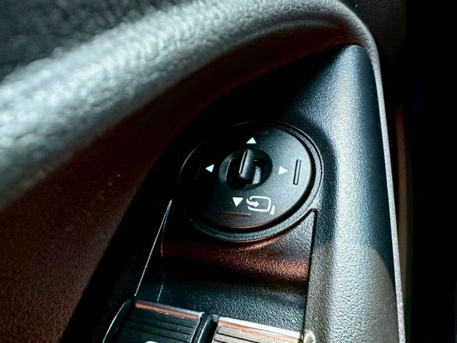 旅玩家 玩樂版 1.5柴油 七人座 一手車實跑4萬6里程保證 ACC跟車 車道維持輔助 盲點偵測  第18張相片