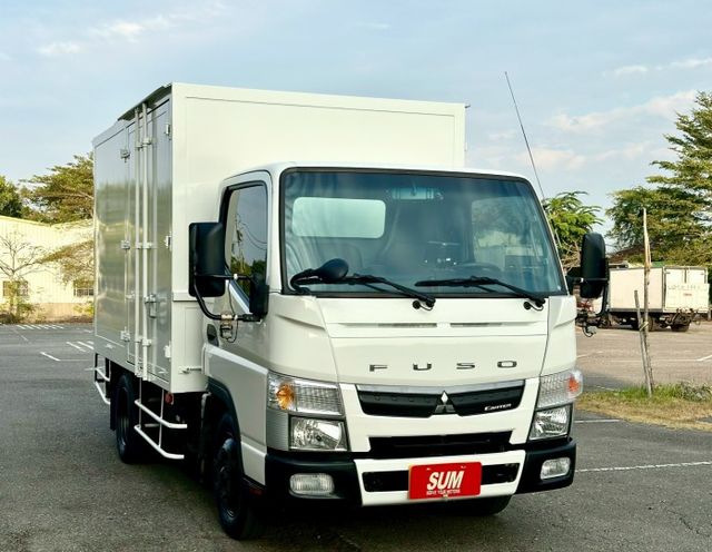 五期堅達 10.5呎 3噸半 已變更載重 一手車實跑29萬9里程保證 揹箱 左右大開門  第2張相片