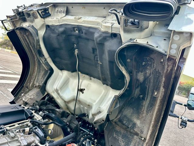 五期堅達 10.5呎 3噸半 已變更載重 一手車實跑29萬9里程保證 揹箱 左右大開門  第14張相片