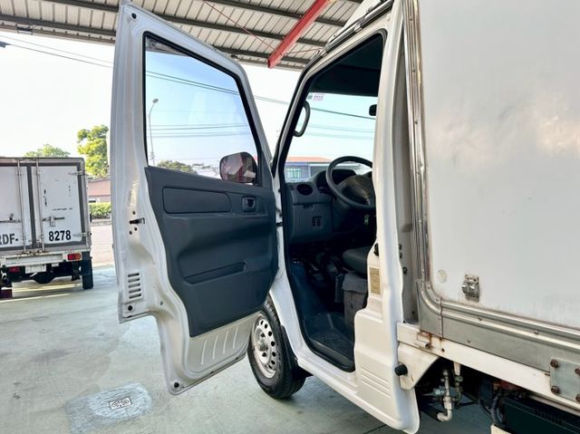 菱利1.3 實跑17萬4里程保證 -25℃冷凍箱 車箱左右兩側開門  第14張相片
