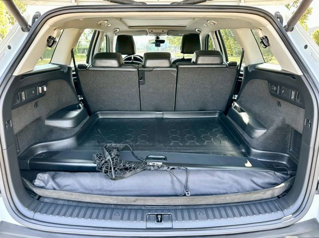 大棕熊 2.0TSi 七人座 一手車實跑16萬5里程保證 IKEY ACC跟車 盲點偵測 雙電動椅 全景天窗 環景攝影  第8張相片