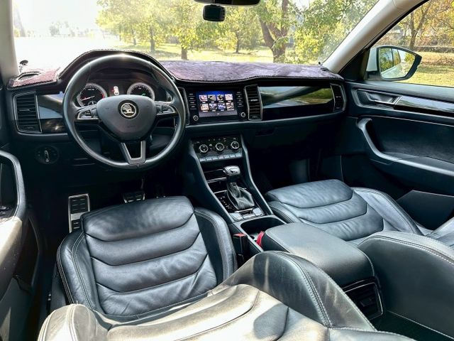 大棕熊 2.0TSi 七人座 一手車實跑16萬5里程保證 IKEY ACC跟車 盲點偵測 雙電動椅 全景天窗 環景攝影  第10張相片