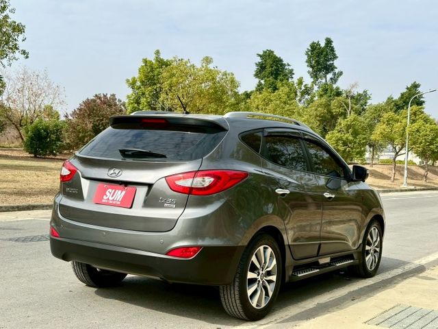 2.0柴油渦輪 一手車實跑11萬6里程保證 環景攝影 安卓主機 方向盤音響快控  第3張相片