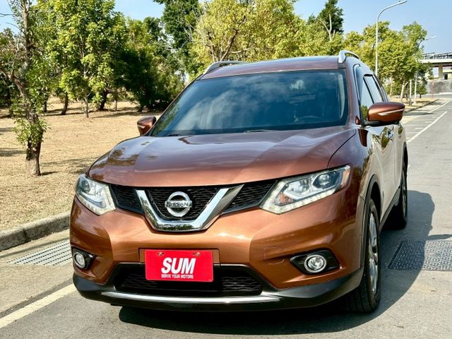 2.5旗艦版 四傳 實跑10萬6里程保證 IKEY 定速巡航 盲點偵測 駕駛座電動椅 電動尾門 車道偏離警示 影音主機  第1張相片