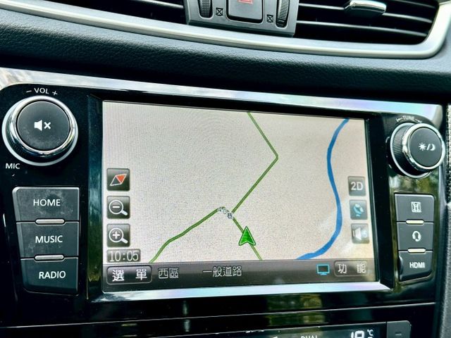 2.5旗艦版 四傳 實跑10萬6里程保證 IKEY 定速巡航 盲點偵測 駕駛座電動椅 電動尾門 車道偏離警示 影音主機  第16張相片