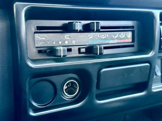 得利卡 2人座貨車版 廂車 一手車實跑12萬9里程保證  第13張相片