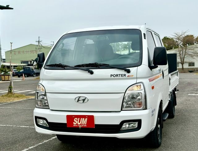 小霸王 雙廂6人座 自排 升降尾門 一手車實跑6萬4里程保證  第1張相片