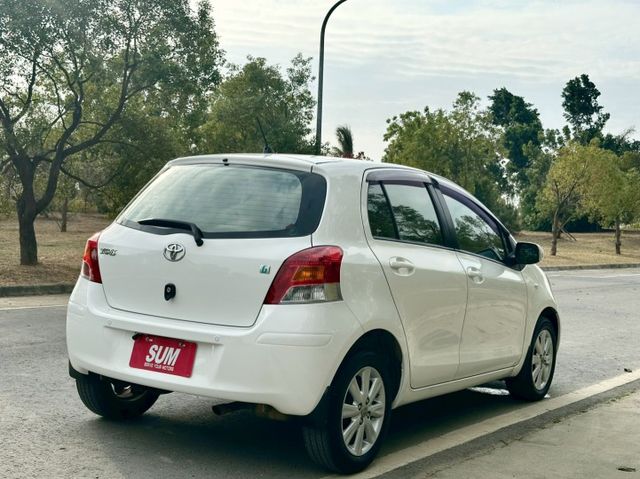 小鴨 G版 實跑24萬8里程保證 恆溫空調 電折後視鏡 方向盤音響快控 影音主機 衛星導航  第3張相片