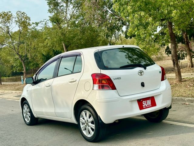 小鴨 G版 實跑24萬8里程保證 恆溫空調 電折後視鏡 方向盤音響快控 影音主機 衛星導航  第4張相片