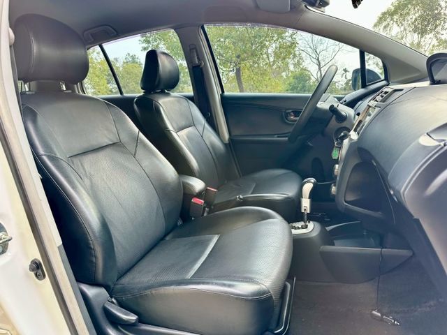 小鴨 G版 實跑24萬8里程保證 恆溫空調 電折後視鏡 方向盤音響快控 影音主機 衛星導航  第6張相片