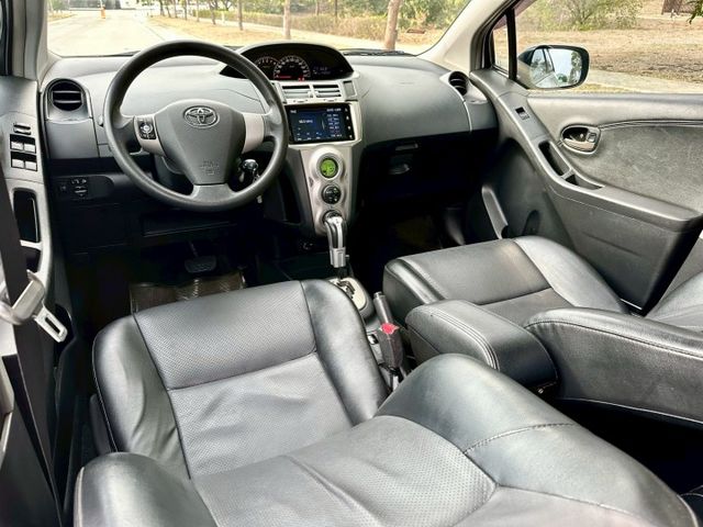 小鴨 G版 實跑24萬8里程保證 恆溫空調 電折後視鏡 方向盤音響快控 影音主機 衛星導航  第10張相片