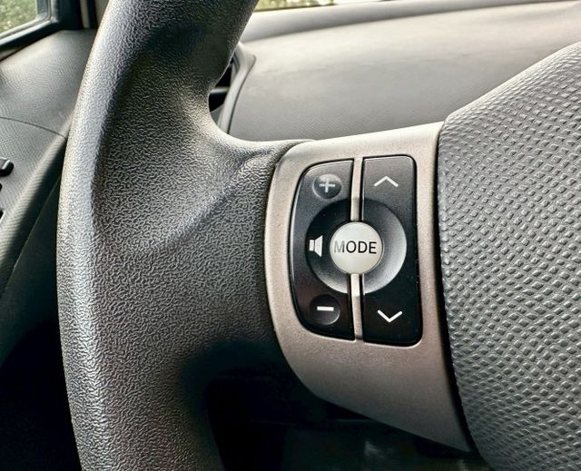 小鴨 G版 實跑24萬8里程保證 恆溫空調 電折後視鏡 方向盤音響快控 影音主機 衛星導航  第13張相片