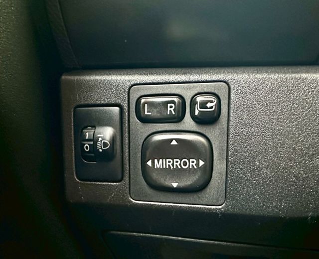 小鴨 G版 實跑24萬8里程保證 恆溫空調 電折後視鏡 方向盤音響快控 影音主機 衛星導航  第18張相片