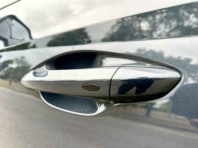 1.6渦輪 GLT-A 一手車實跑5萬6里程保證 ACC跟車 車道維持輔助 IKEY 倒車顯影 換檔撥片 盲點偵測 6安  第20張相片