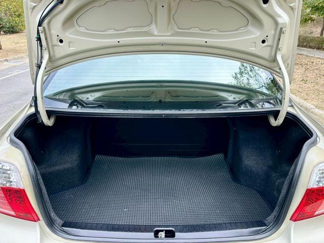 便宜代步車 一手車實跑16萬里程保證 新手練習A到不心痛 操作簡單長輩開起來無壓力  第9張相片