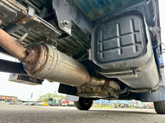 卡旺 單廂 自排 升降尾門 四向錄影鏡頭 一手車實跑5萬3里程保證  第18張相片