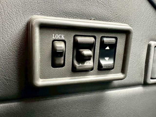 得利卡 升降尾門 一手車實跑21萬7里程保證  第13張相片