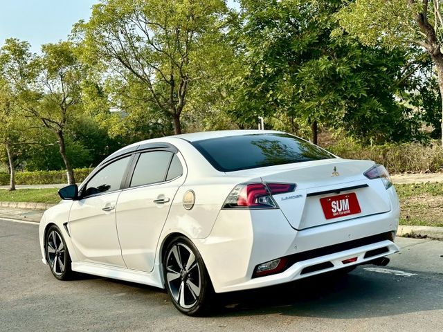 GRAND LANCER旗艦型 一手車實跑9萬里程保證 IKEY LED頭尾燈 定速巡航 換檔撥片 盲點偵測 前後雷達  第4張相片