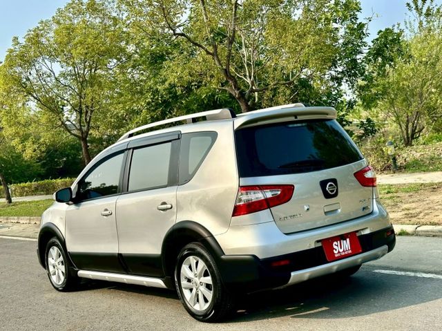 掀背大空間 便宜代步車 一手車實跑4萬里程保證 恆溫空調 影音主機 倒車顯影 衛星導航  第4張相片