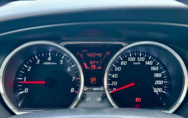 掀背大空間 便宜代步車 一手車實跑4萬里程保證 恆溫空調 影音主機 倒車顯影 衛星導航  第12張相片