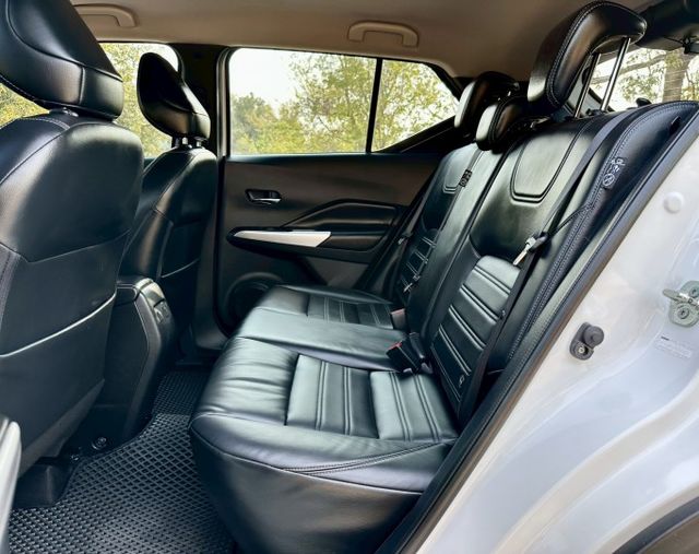 2023年式 卓越版 一手車實跑4萬2里程保證 IKEY ACC跟車 車偏警示 倒車顯影 LED頭尾燈 方向盤音響快控  第7張相片