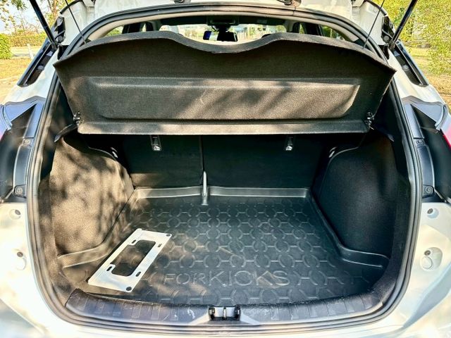 2023年式 卓越版 一手車實跑4萬2里程保證 IKEY ACC跟車 車偏警示 倒車顯影 LED頭尾燈 方向盤音響快控  第9張相片