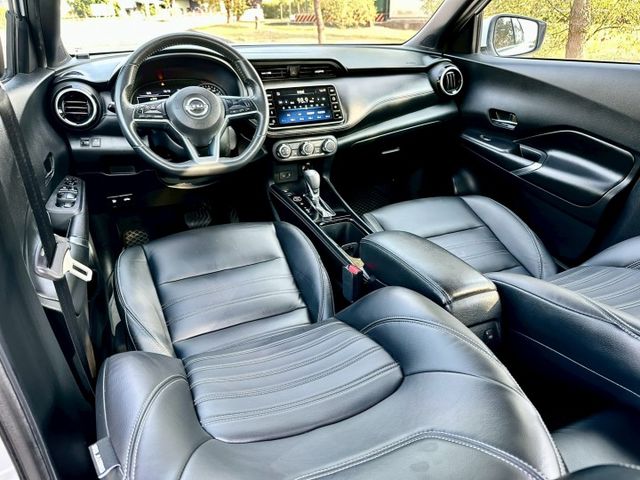 2023年式 卓越版 一手車實跑4萬2里程保證 IKEY ACC跟車 車偏警示 倒車顯影 LED頭尾燈 方向盤音響快控  第10張相片