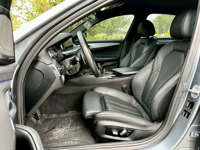 520i MSPORT 實跑8萬6里程保證 5AT ACC跟車 車偏輔助 換檔撥片 雙前座電動椅/駕駛座記憶 電尾門  第5張相片