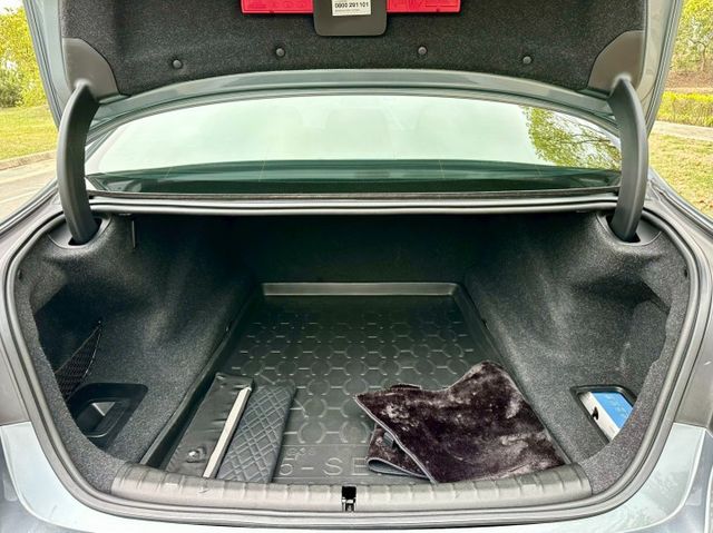 520i MSPORT 實跑8萬6里程保證 5AT ACC跟車 車偏輔助 換檔撥片 雙前座電動椅/駕駛座記憶 電尾門  第7張相片