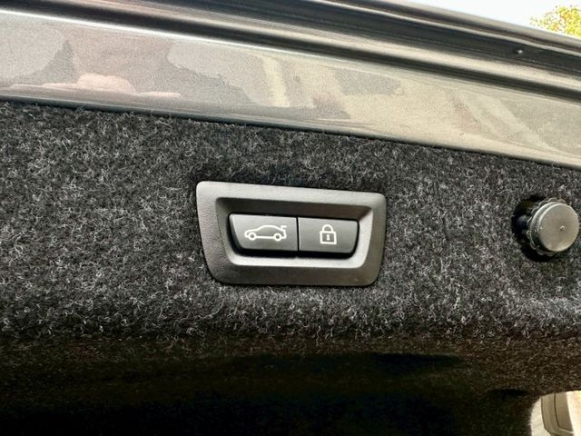 520i MSPORT 實跑8萬6里程保證 5AT ACC跟車 車偏輔助 換檔撥片 雙前座電動椅/駕駛座記憶 電尾門  第8張相片