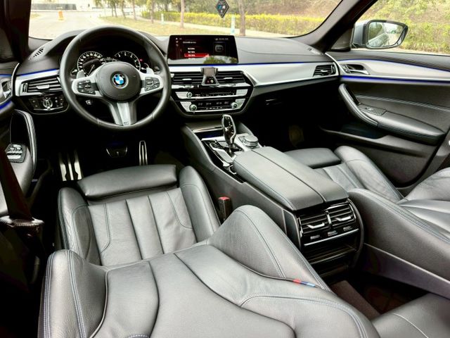 520i MSPORT 實跑8萬6里程保證 5AT ACC跟車 車偏輔助 換檔撥片 雙前座電動椅/駕駛座記憶 電尾門  第9張相片