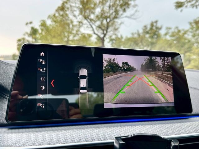 520i MSPORT 實跑8萬6里程保證 5AT ACC跟車 車偏輔助 換檔撥片 雙前座電動椅/駕駛座記憶 電尾門  第15張相片